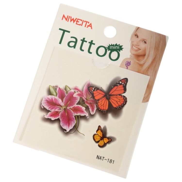 Tatuaj fluture si crin